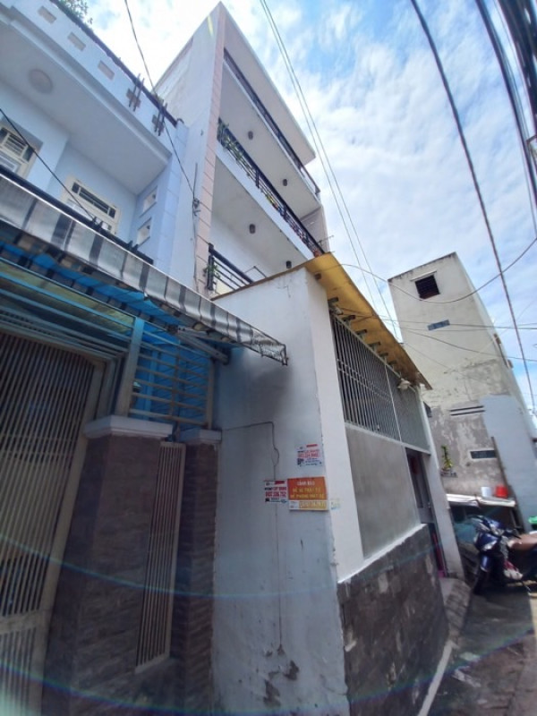 x/x Bùi Văn Ba 69.2m2 4 tầng 5.2x13m giá 6.99 tỷ Tân Thuận Đông Quận 7